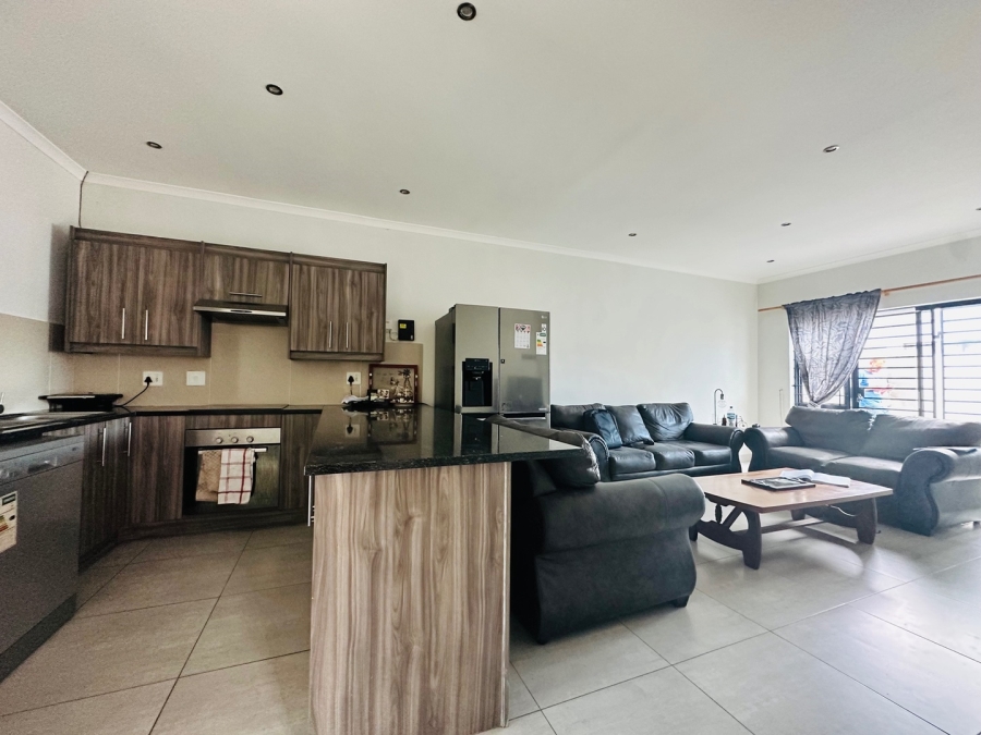 3 Bedroom Property for Sale in Table View Western Cape